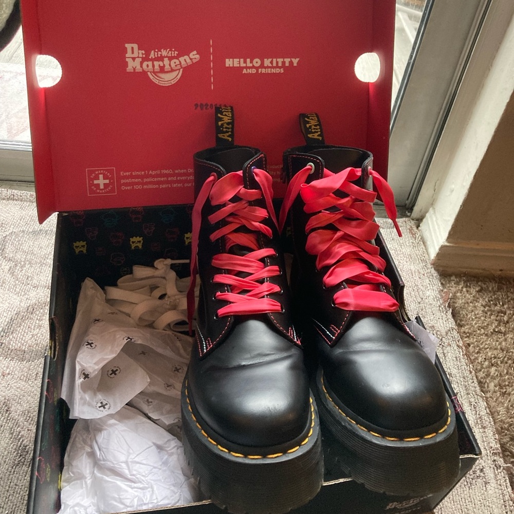 LM hello kitty doc martens worn 4 times